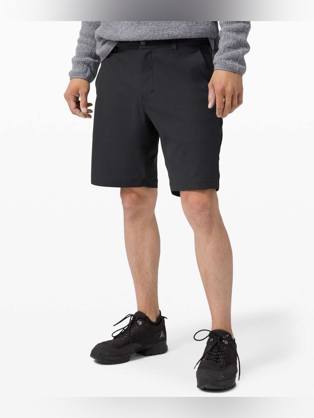 Lululemon Commission Classic-Fit Short 9" *Warpstreme
Obsidian